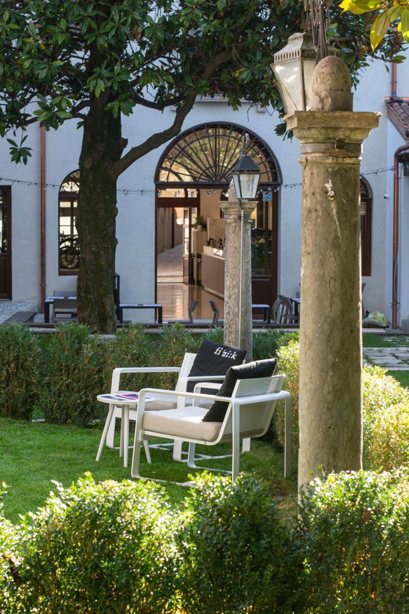 Bassano Club House Panzió Bassano del Grappa Kültér fotó